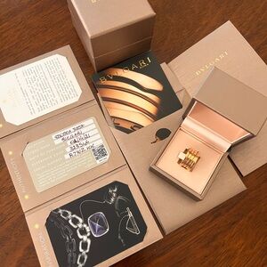 Bvlgari Gold Ring Bzero  Elegant complete with Box and Autenticity
